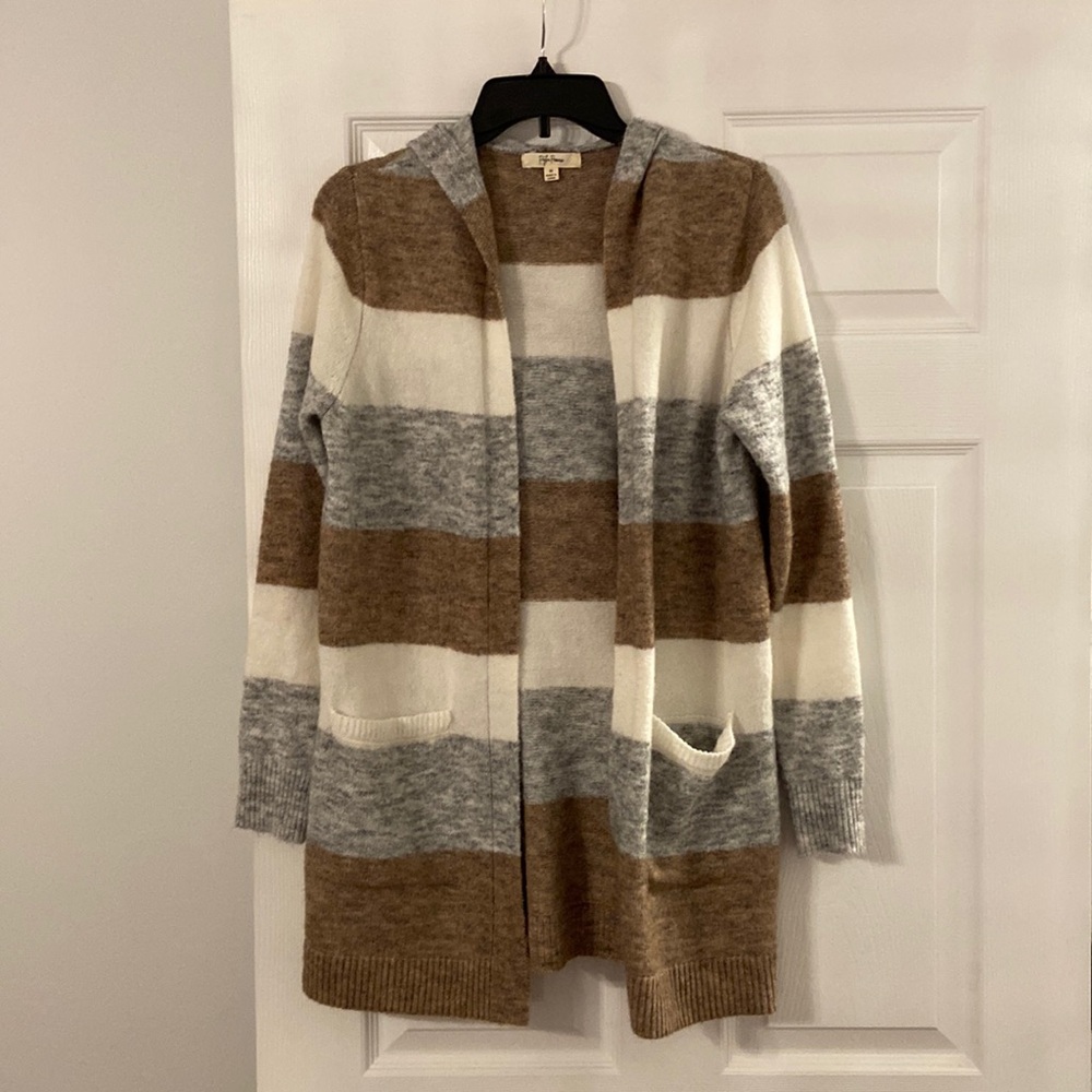 Payton Primrose Cardigan size M with hoodie length 32” bust 36” beautiful colors